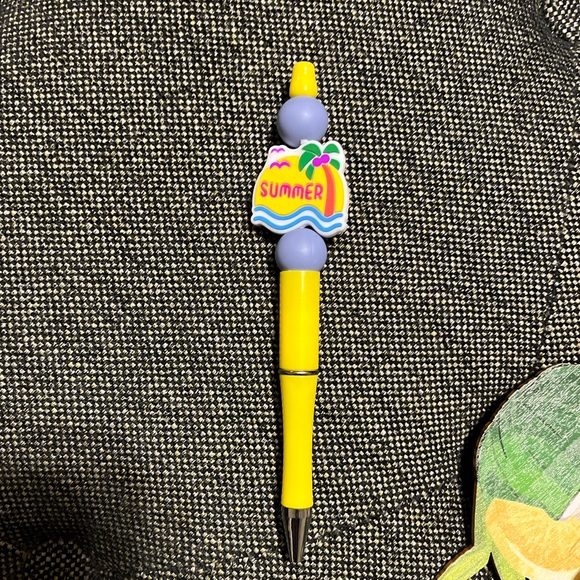 Summer wood Bead Garland and Pen Set - Picture 2 of 5